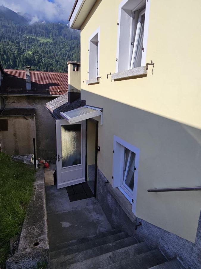 Airolo With Private Parking 아파트 외부 사진